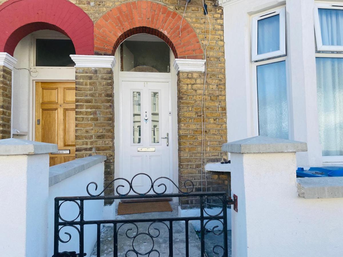 1 Studio Room near central Londra Esterno foto